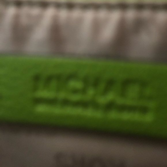 Green Michael Kors Strap purse - Picture 6 of 7